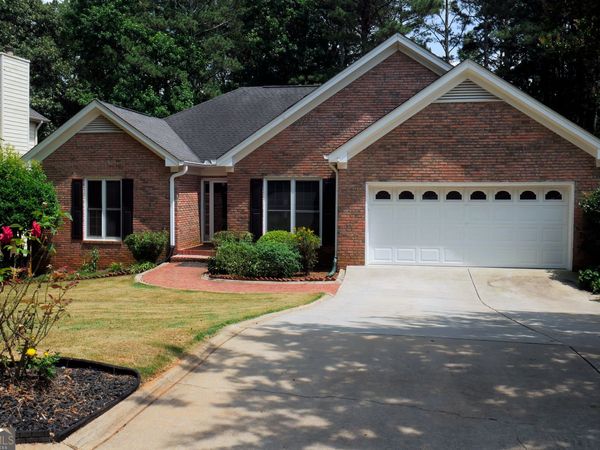 1105 Secret Cove Drive, Sugar Hill, GA 30518