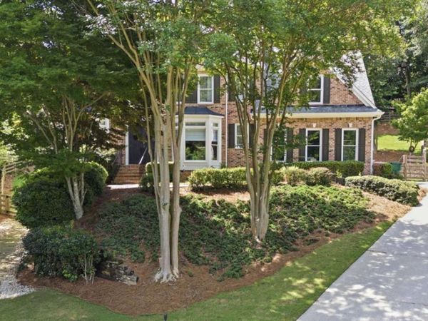 112 Grandcrest Drive, Suwanee, GA 30024
