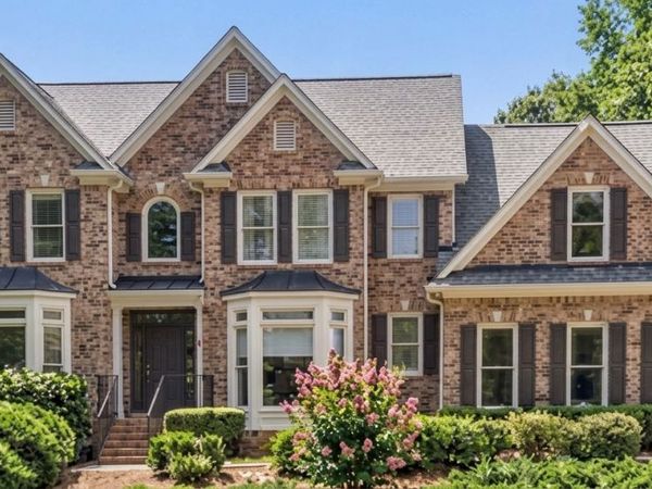 112 Grandcrest Drive, Suwanee, GA 30024