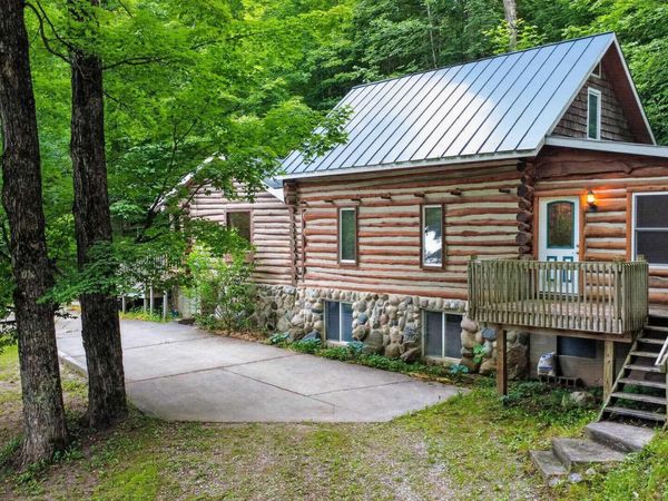 5885 Cedar Valley Road, Traverse City, MI 49684