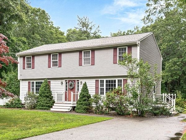 36 Willowdale Rd, Unit B, Tyngsborough, MA 01879