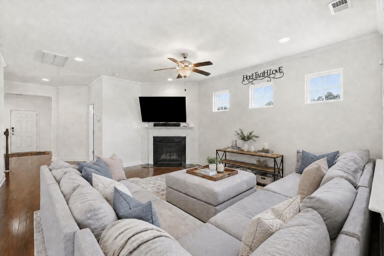 9737 Table Mountain Lane Photo 12