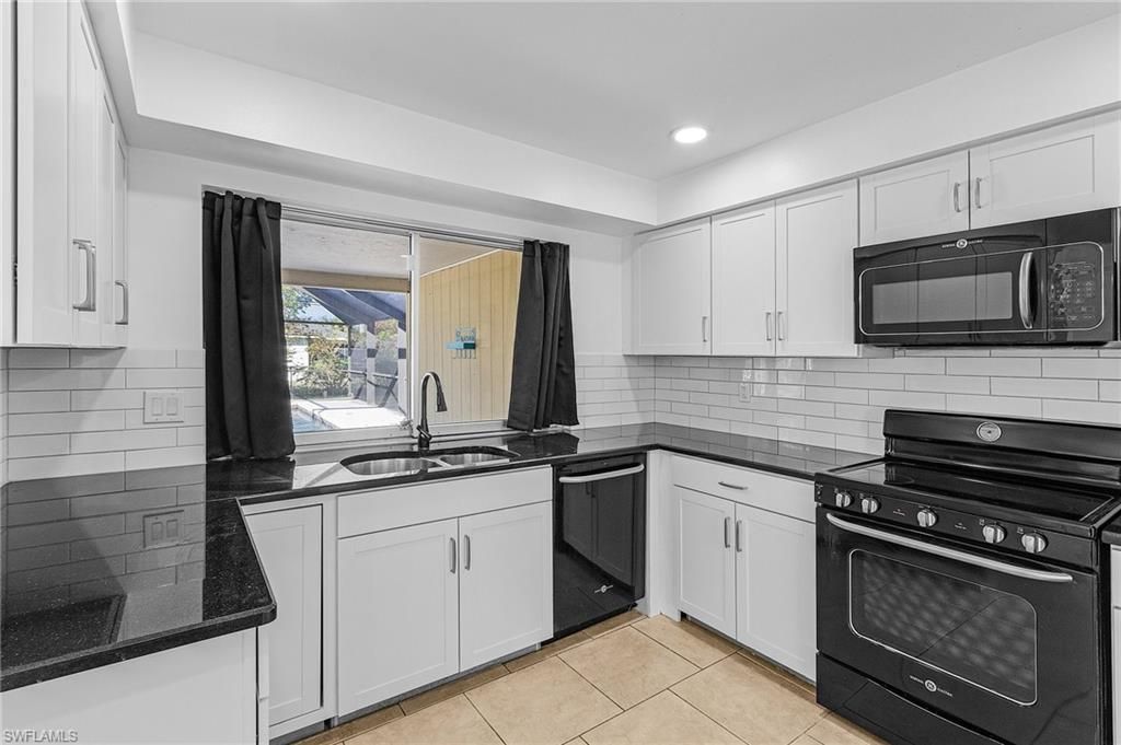 311 SW 48th Ter, Cape Coral, FL 33914 Photo