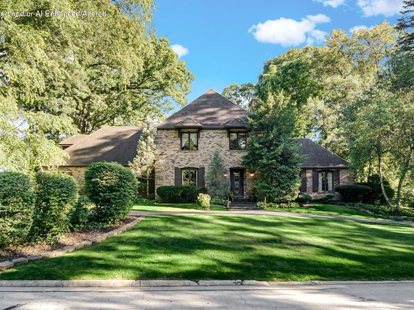 2208 Wynnewood Drive , Valparaiso, IN 46385