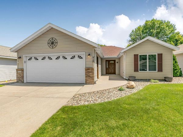 914 Willow Grove Circle , Waite Park, MN 56387