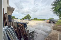 2300 Clements Ferry Road photo 4