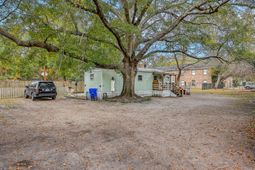 1628 Sumner Avenue photo 4