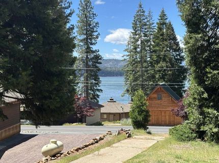 1226 Lassen View Drive, Lake Almanor, CA 96137 Photo