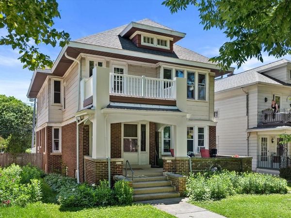 3932 N Maryland AVENUE, Unit 3934, Milwaukee, WI 53211