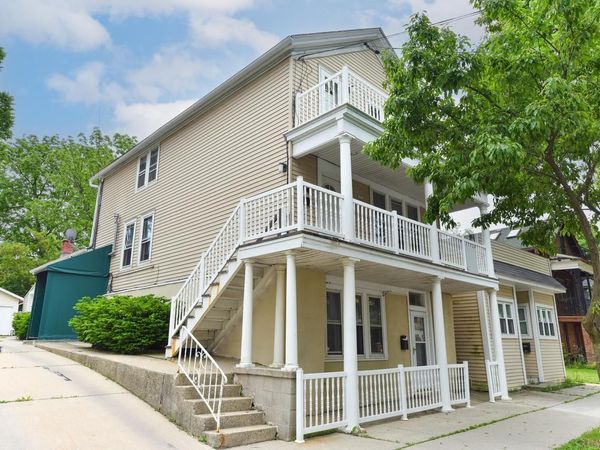 1816 N Arlington PLACE, Milwaukee, WI 53202