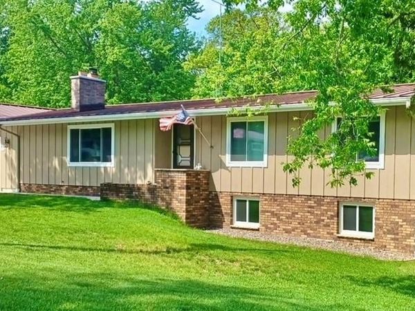 1121 E Laneville Avenue, Durand, WI 54736