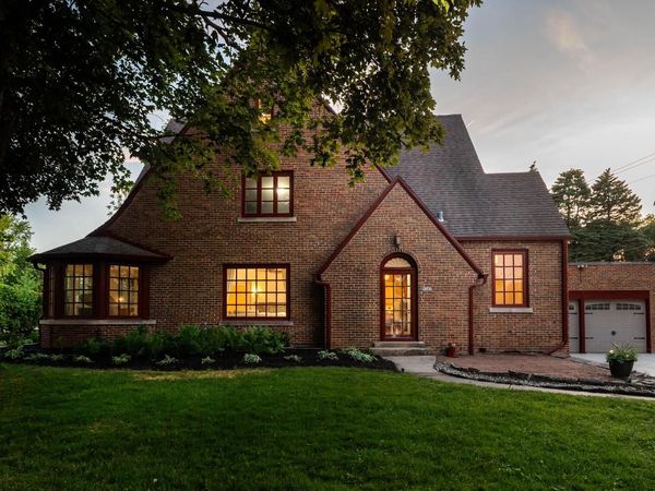 3101 N 103rd STREET, Wauwatosa, WI 53222