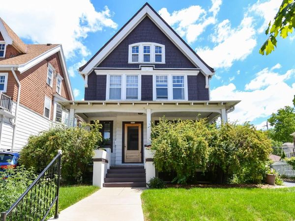 2912 N Murray AVENUE, Milwaukee, WI 53211