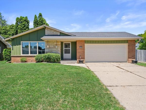 1610 Hickory STREET, South Milwaukee, WI 53172
