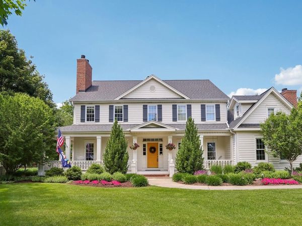 191 Fieldstone ROAD, Delafield, WI 53018