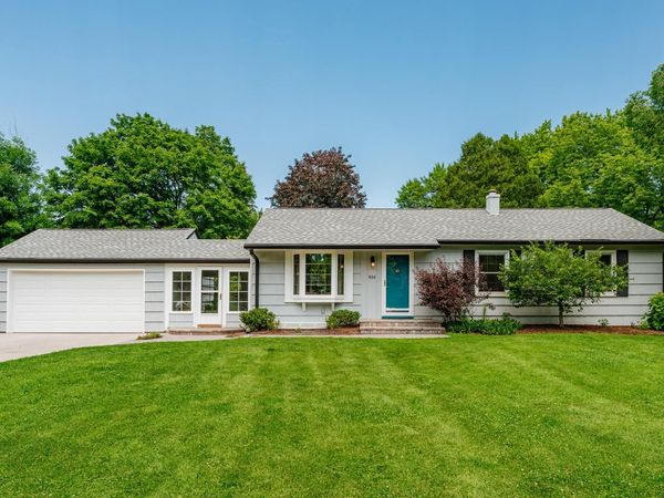 834 E Glencoe PLACE, Bayside, WI 53217