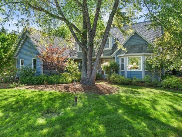 W326S1480 Forest Hills DRIVE, Delafield, WI 53018