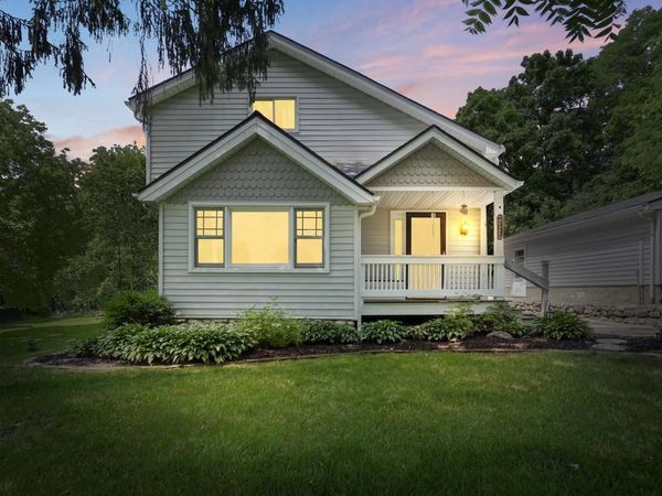 4135 S Racine AVENUE, New Berlin, WI 53146