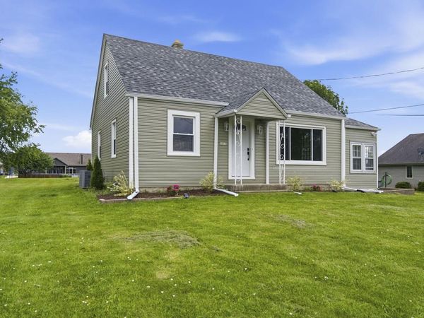 10110 S Shepard AVENUE, Oak Creek, WI 53154