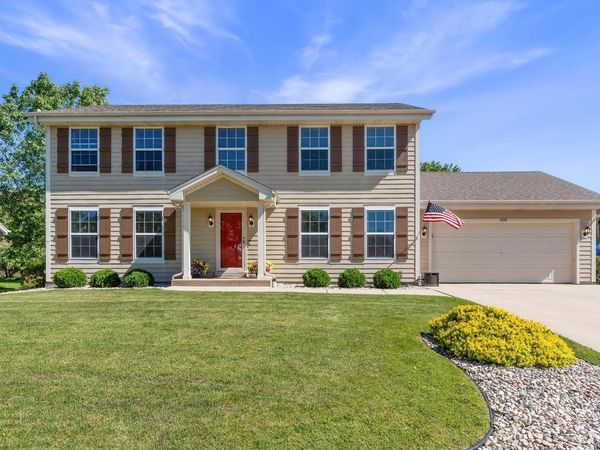 600 E Randy ROAD, Oak Creek, WI 53154