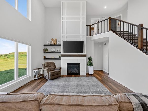 2009 Paris Lane, Cottage Grove, WI 53527