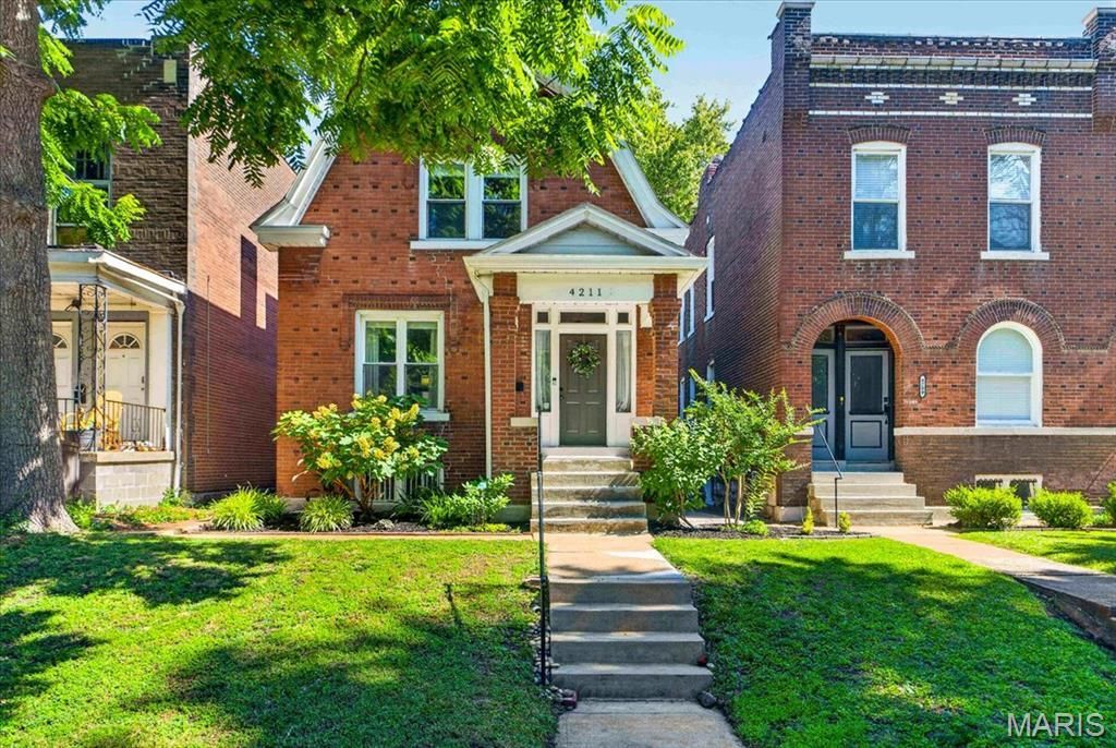 4211 Hartford Street, Saint Louis, MO 63116 Main Photo