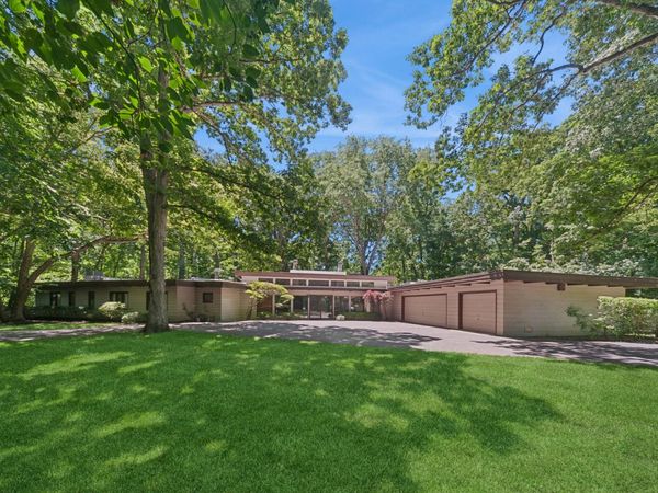 3033 Blackthorn Road , Riverwoods, IL 60015