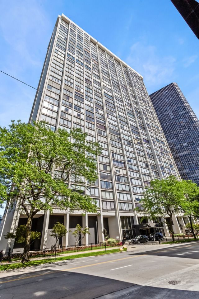 5445 N Sheridan Road, Unit 3501, Chicago, IL 60640 Main Photo