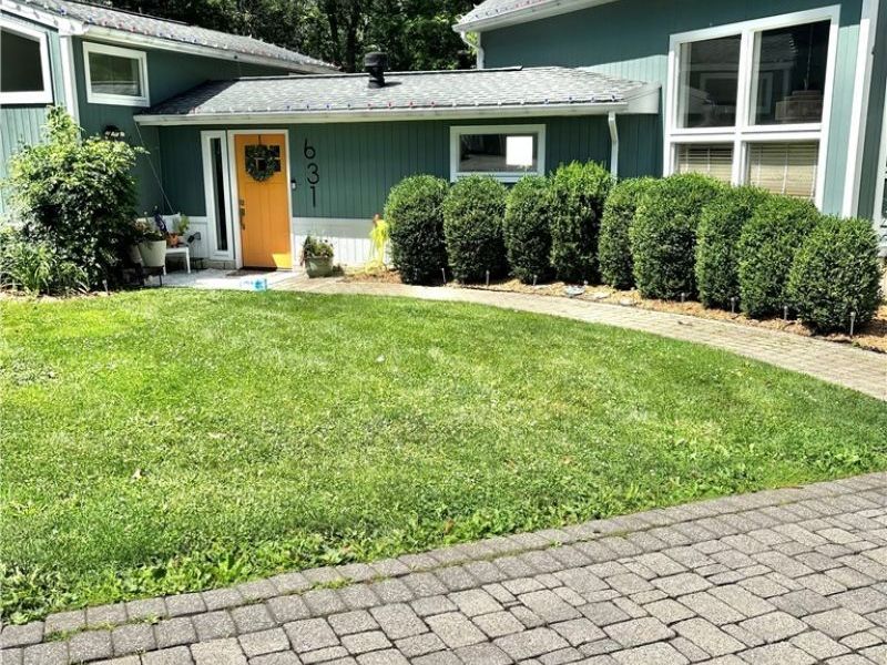 631 Pleasant Street, East Liverpool, OH 43920 Photo 2