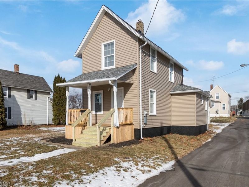 1747 5th Street SE, Canton, OH 44707 Photo 1