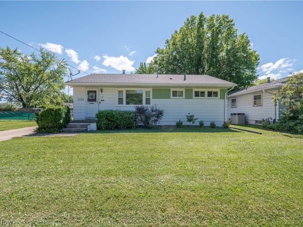 3126 Linda Drive NW, Warren, OH 44485