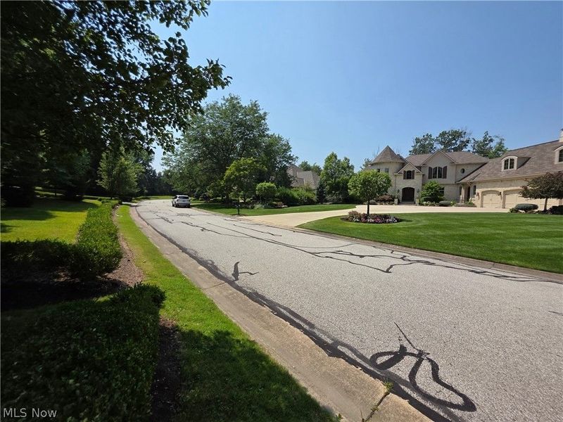 545 Bristol Drive, Aurora, OH 44202 Photo 9