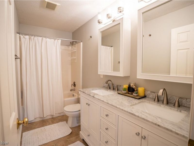 20324 Kylemore Drive, Strongsville, OH 44149 Photo 32