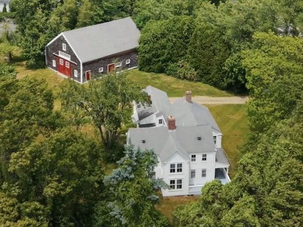 1 River Road , Kennebunkport, ME 04046