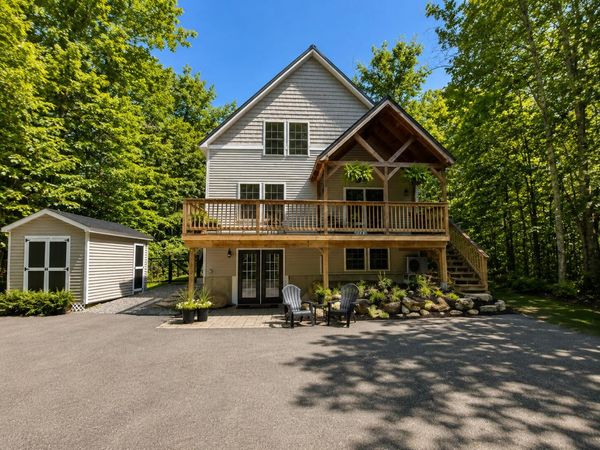 16 Escott Way, Naples, ME 04055