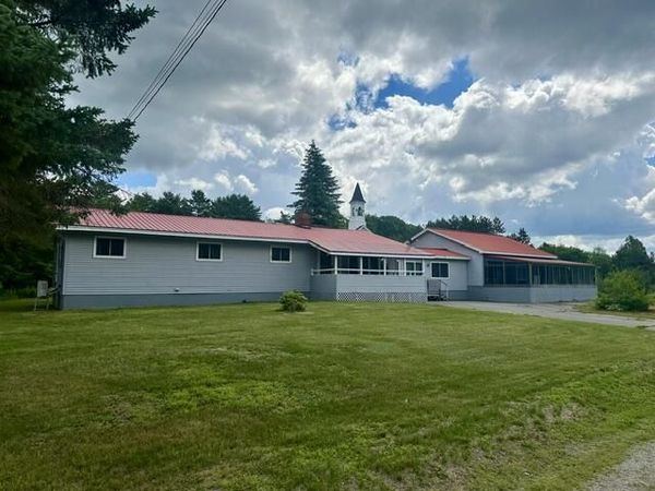 140 Main Road, Medway, ME 04460
