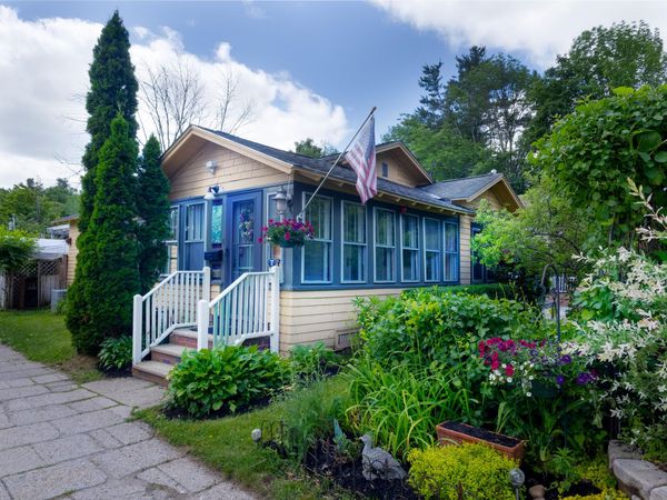 8 Auburn Street, Sanford, ME 04083