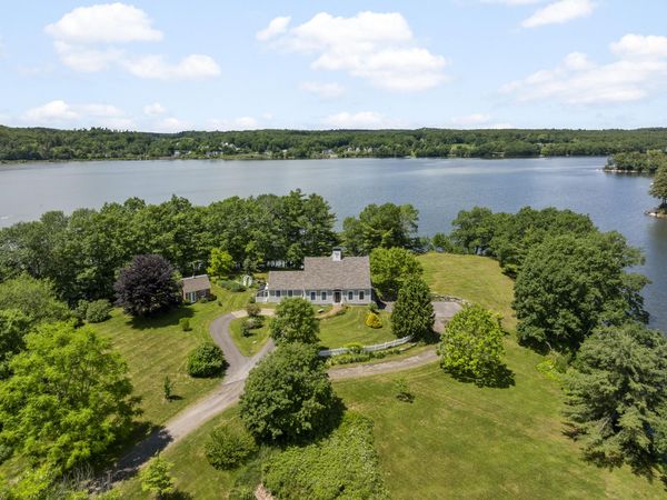 21 Townley Drive, Damariscotta, ME 04543