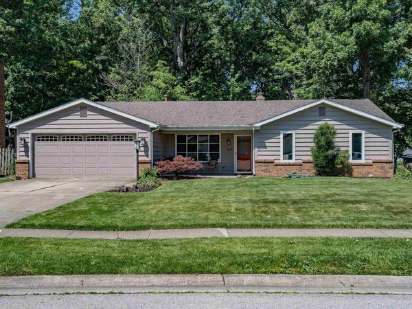 6711 Rockingham Drive, Fort Wayne, IN 46835