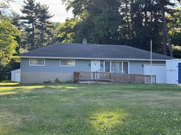 55105 Country Club Road, South Bend, IN 46628
