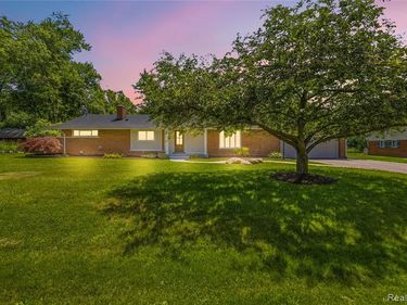 28264 Bayberry Road, Farmington Hills, MI 48331