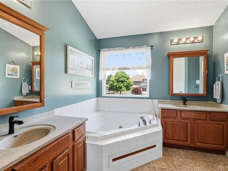 4675 Santa Anita Place, Dayton, OH 45424 Photo 23