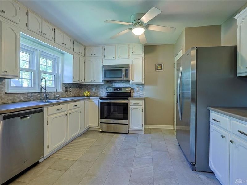 103 Chatham Drive, Kettering, OH 45429 Photo 11
