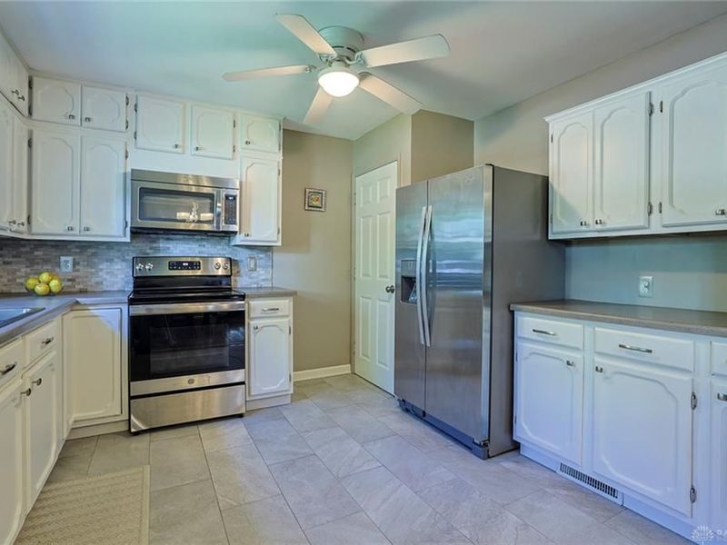 103 Chatham Drive, Kettering, OH 45429 Photo 13