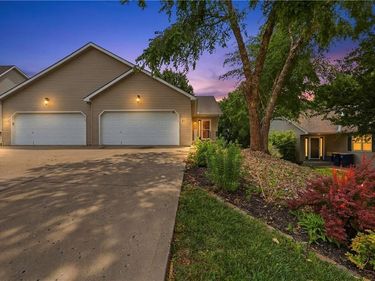411 NW 71st Terrace, Gladstone, MO 64118
