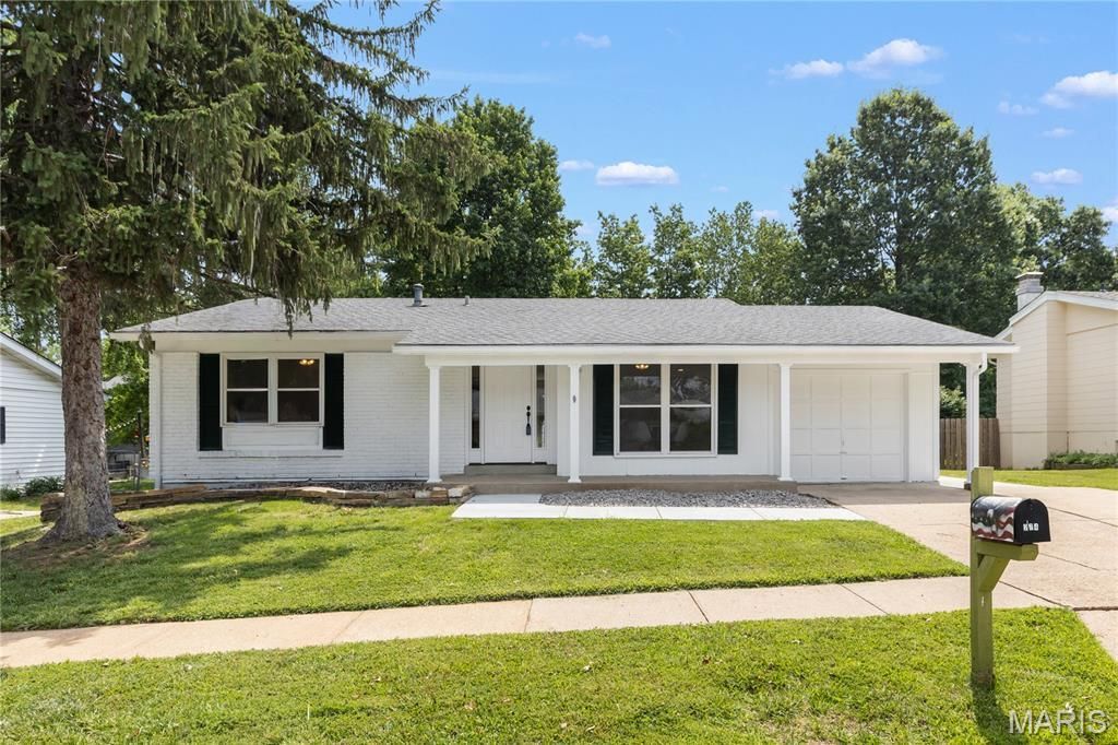 274 Cedar Village Court, Ballwin, MO 63021 Main Photo