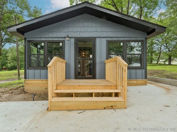 6194 E 105th Street N, Wagoner, OK 74467