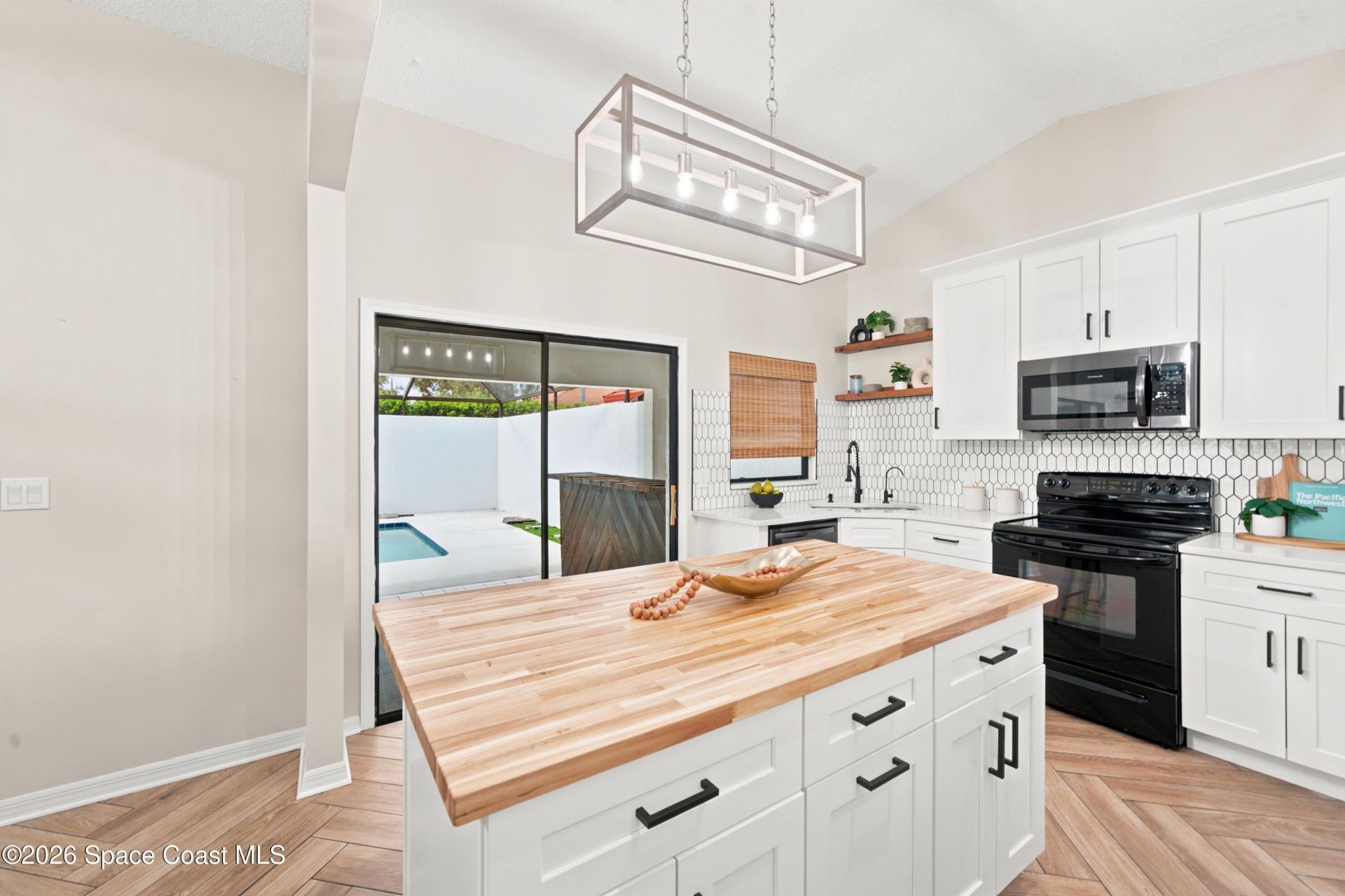 429 Maple Bluff Circle , Melbourne, FL 32940 Photo