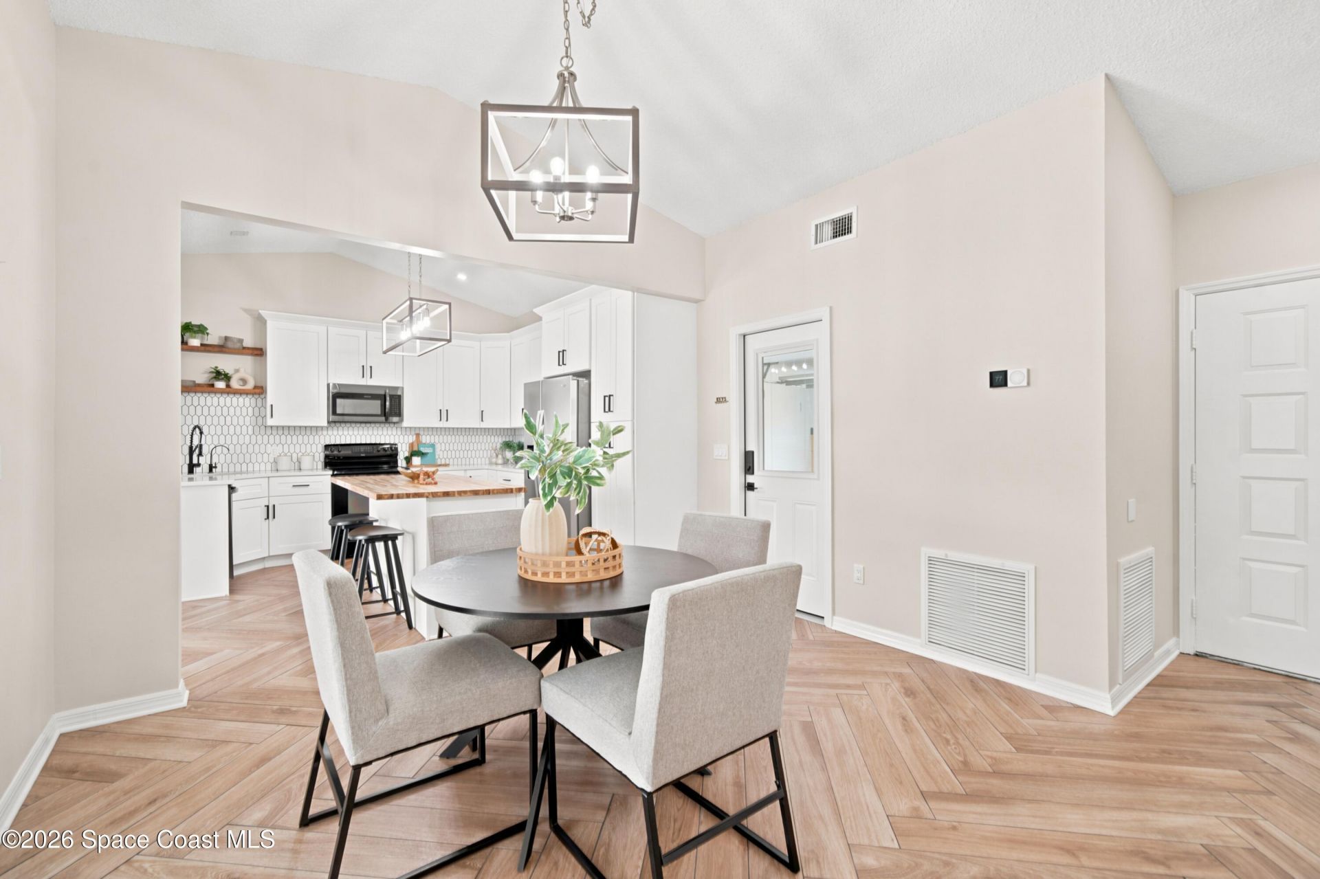 429 Maple Bluff Circle , Melbourne, FL 32940 Photo