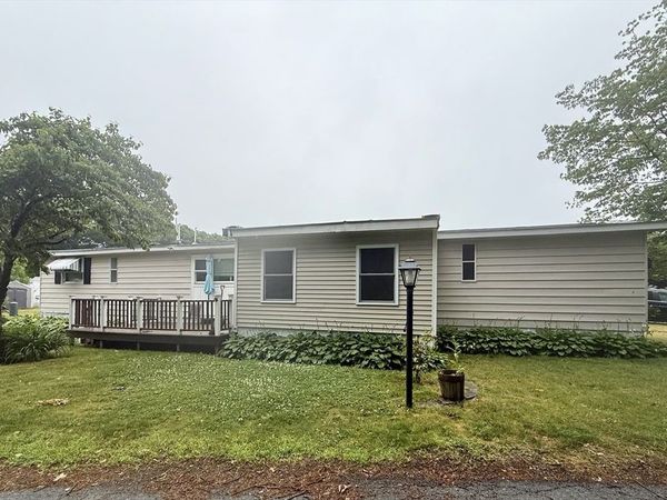 18 Taunton St, Unit 34, Plainville, MA 02762